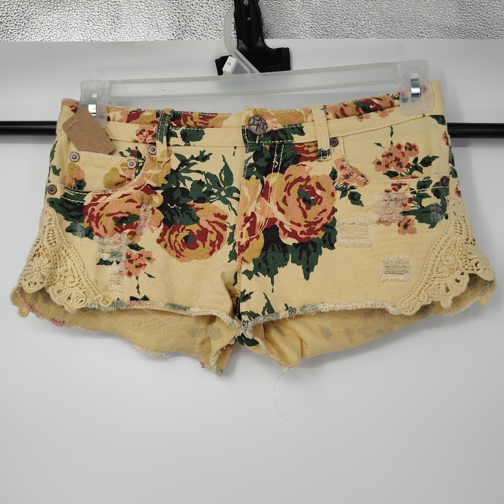 Mudd Yellow Floral Denim Shorts with Lace Trim Raw Hem Size Women's 7